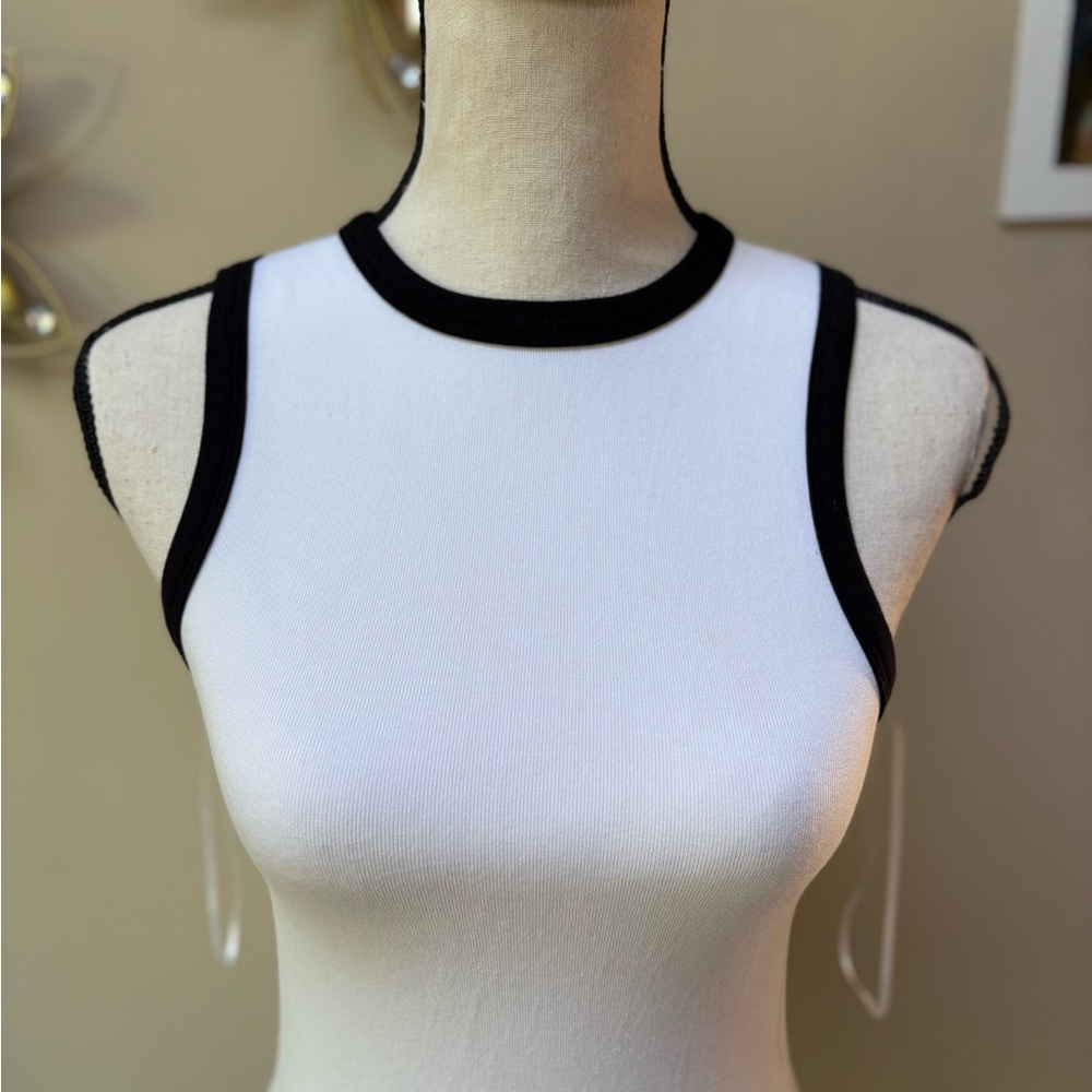 Women's White and Black Contrast Sleeveless Top - Picture 3 of 6
